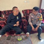 Bhabinkamtibmas Desa Sindang Jaya Sambangi Warga, Sampaikan Pesan Kamtibmas