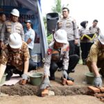 Hari Bhayangkara ke-80, Polda Banten Bedah Rumah Warga dan Salurkan 100 Paket Sembako